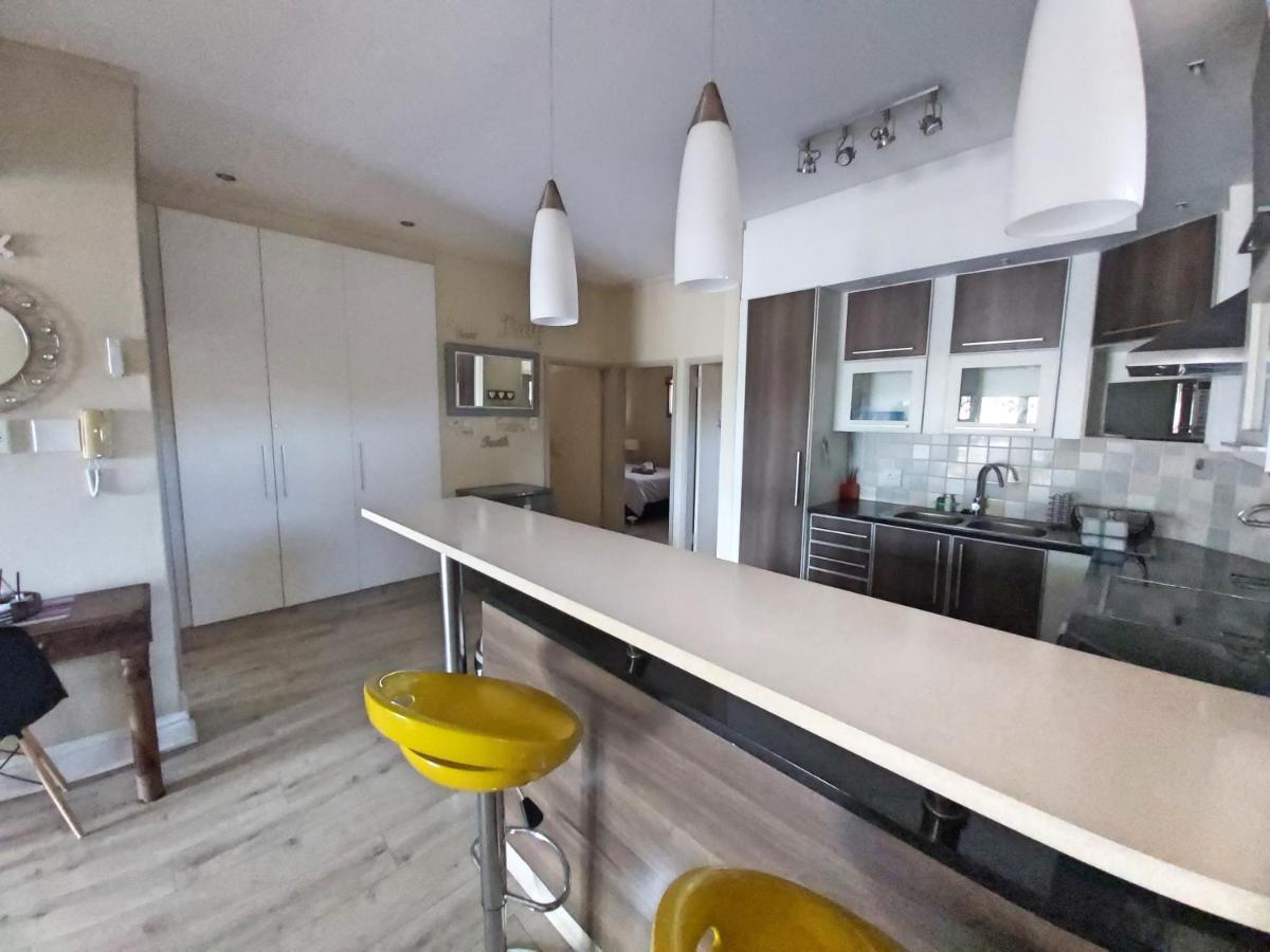 Whale Rock, Modern Beachfront Apartment Margate Eksteriør bilde