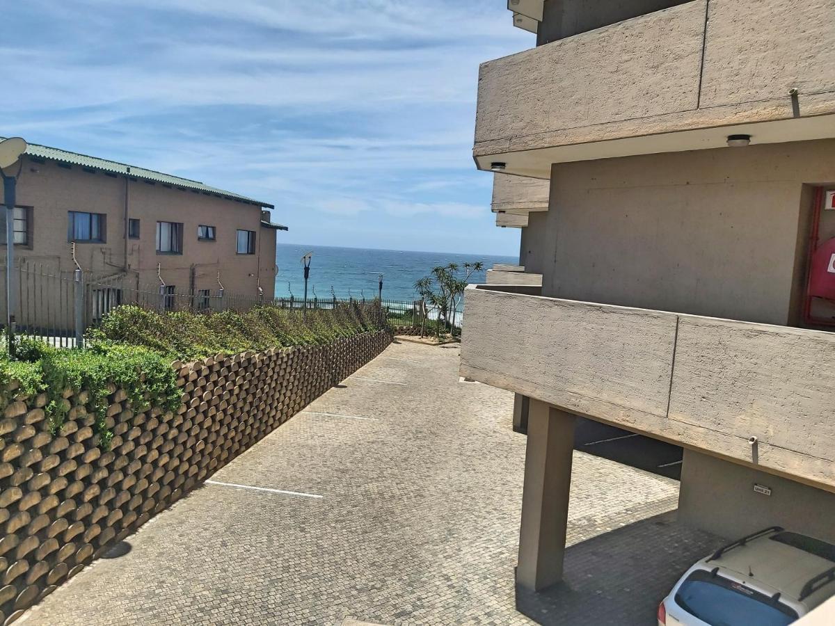 Whale Rock, Modern Beachfront Apartment Margate Eksteriør bilde